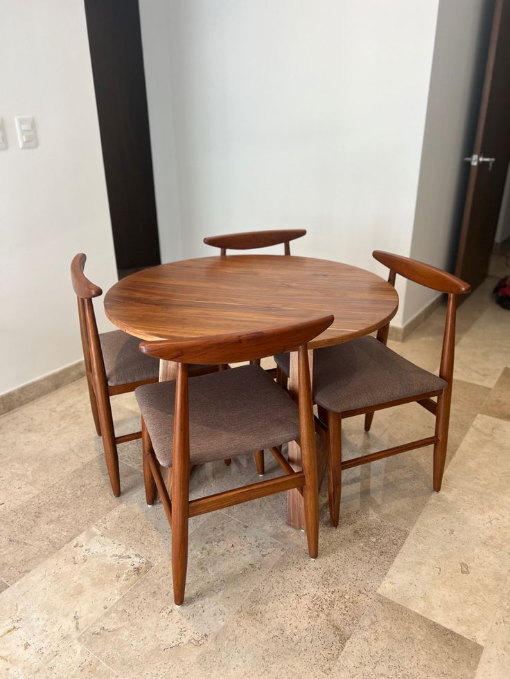 Dining 2